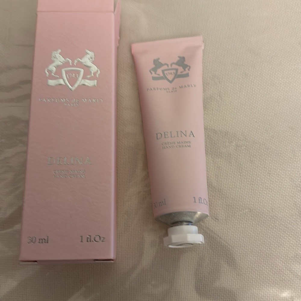 Delina by Parfums De Marly Hand Cream 1 oz - Picture 3 of 4